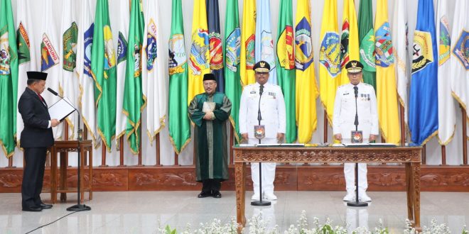 Mendagri Lantik Safrizal Jadi PJ Gubernur Aceh, Sampaikan Terima Kasih Atas Pengabdian Bustami